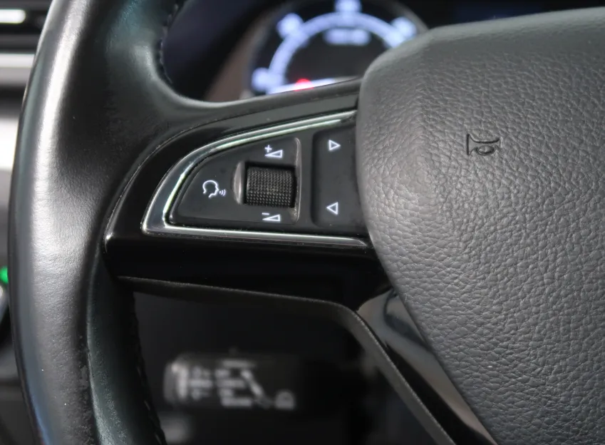 Škoda Superb STYLE 2.0TDI 140KW DSG CANTON XENONY