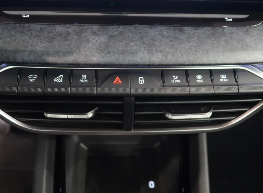 Škoda Octavia EXCLUSIVE 2.0TDI 110KW DSG PANORAMA CANTON