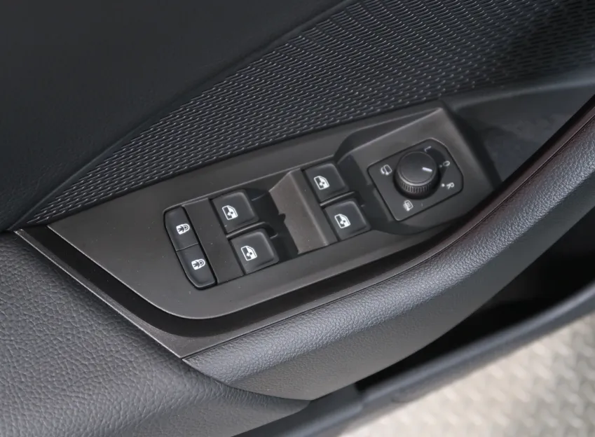 Škoda Octavia EXCLUSIVE 2.0TDI 110KW DSG PANORAMA CANTON