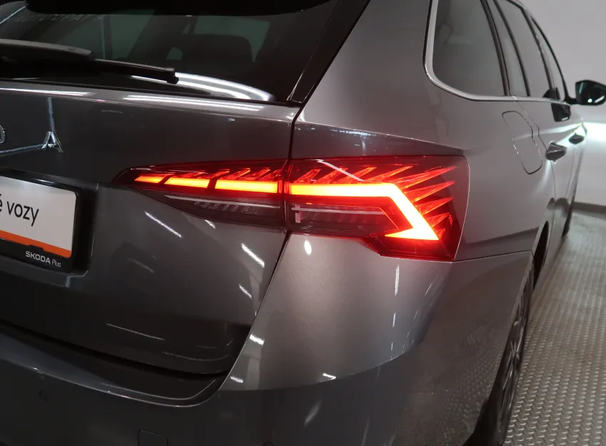 Škoda Octavia TOP SELECTION 1.5TSI 110KW