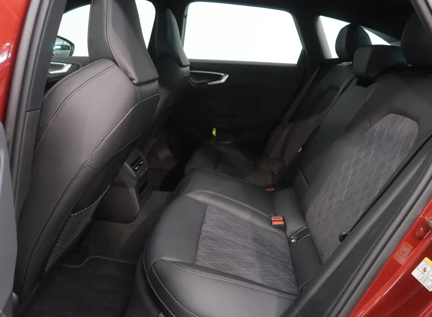 Audi A5 AVANT S-LINE 2.0TDI 150KW TAŽNÉ BANG&OLUFSEN