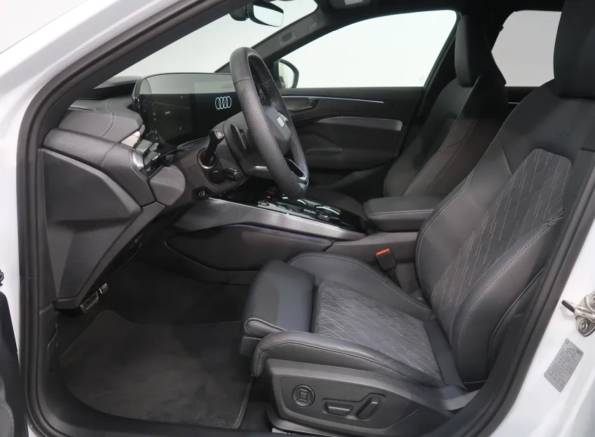 Audi A6 AVANT S-LINE 3.0TFSI 270KW 4x4 TAŽNÉ BANG&OLUFSEN