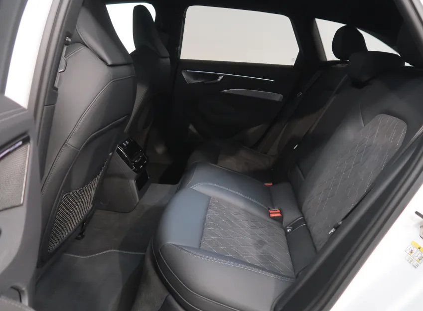 Audi A6 AVANT S-LINE 3.0TFSI 270KW 4x4 TAŽNÉ BANG&OLUFSEN