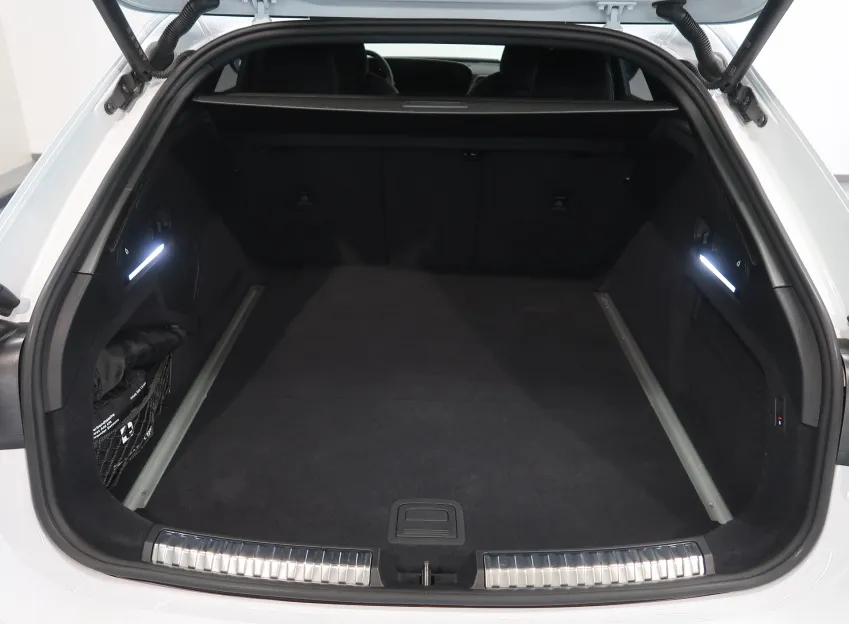 Audi A6 AVANT S-LINE 3.0TFSI 270KW 4x4 TAŽNÉ BANG&OLUFSEN