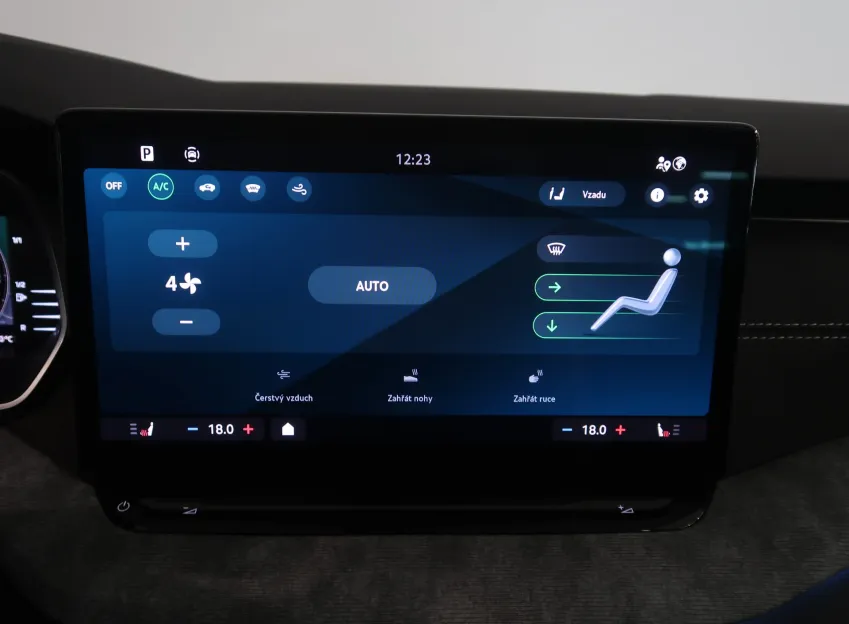 Škoda Octavia TOP SELECTION 1.5TSI 110KW NAVI LED MATRIX