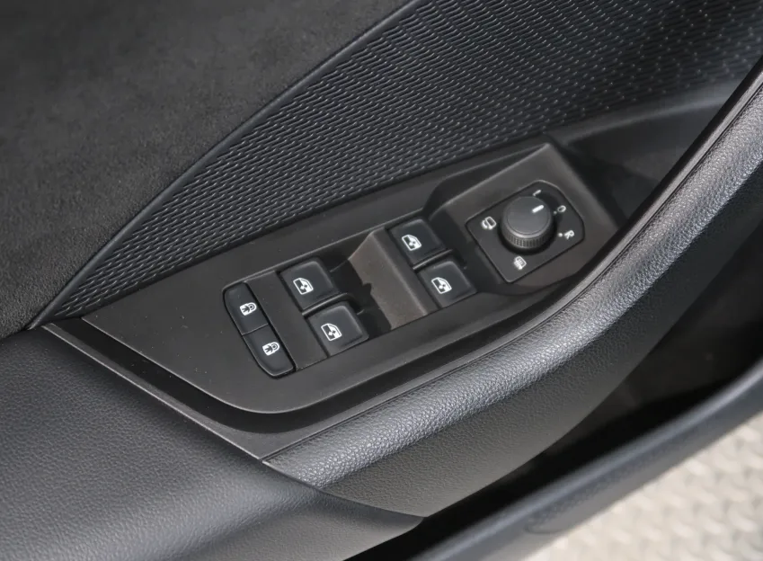 Škoda Octavia TOP SELECTION 1.5TSI 110KW NAVI LED MATRIX
