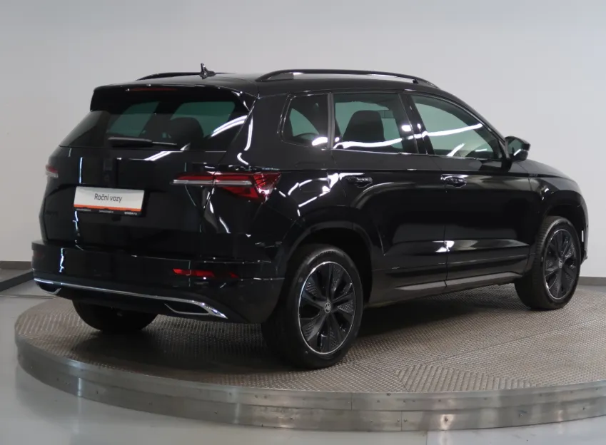 Škoda Karoq SPORTLINE 1.5TSI 110KW DSG TAŽNÉ CANTON NAVI LED M