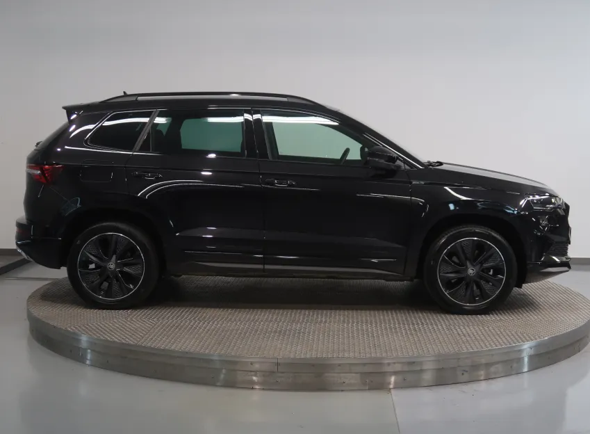 Škoda Karoq SPORTLINE 1.5TSI 110KW DSG TAŽNÉ CANTON NAVI LED M