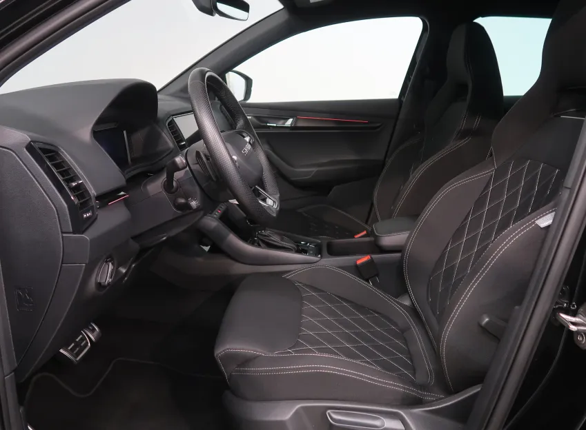 Škoda Karoq SPORTLINE 1.5TSI 110KW DSG TAŽNÉ CANTON NAVI LED M