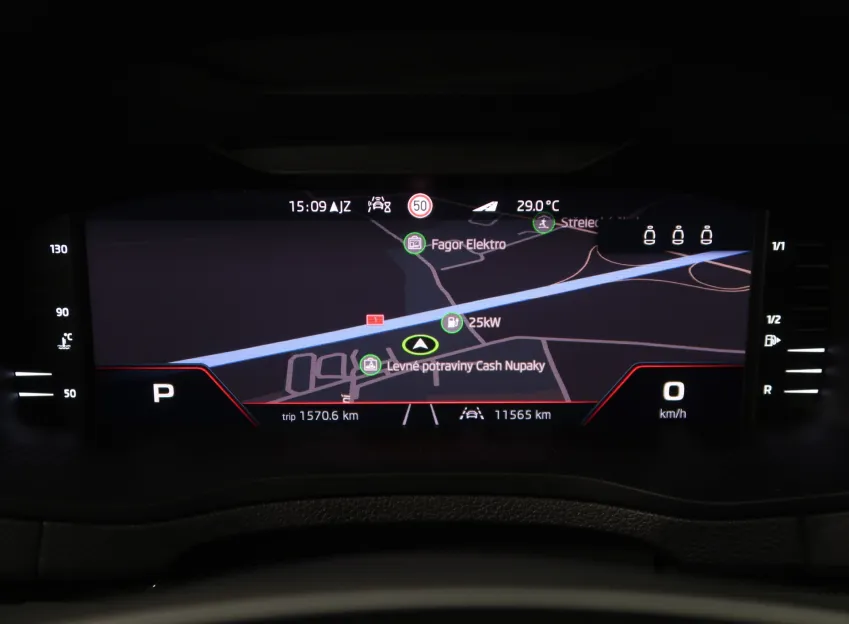 Škoda Karoq SPORTLINE 1.5TSI 110KW DSG TAŽNÉ CANTON NAVI LED M