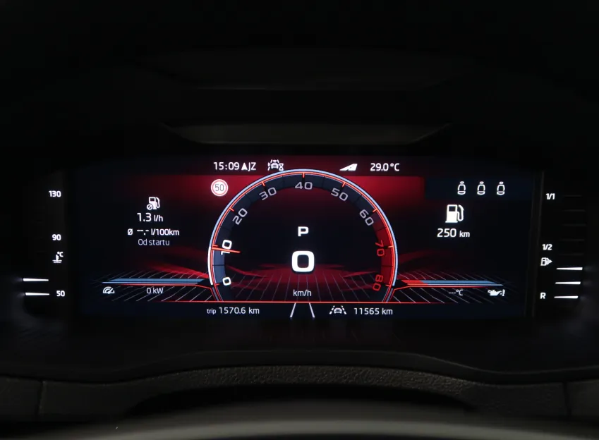 Škoda Karoq SPORTLINE 1.5TSI 110KW DSG TAŽNÉ CANTON NAVI LED M
