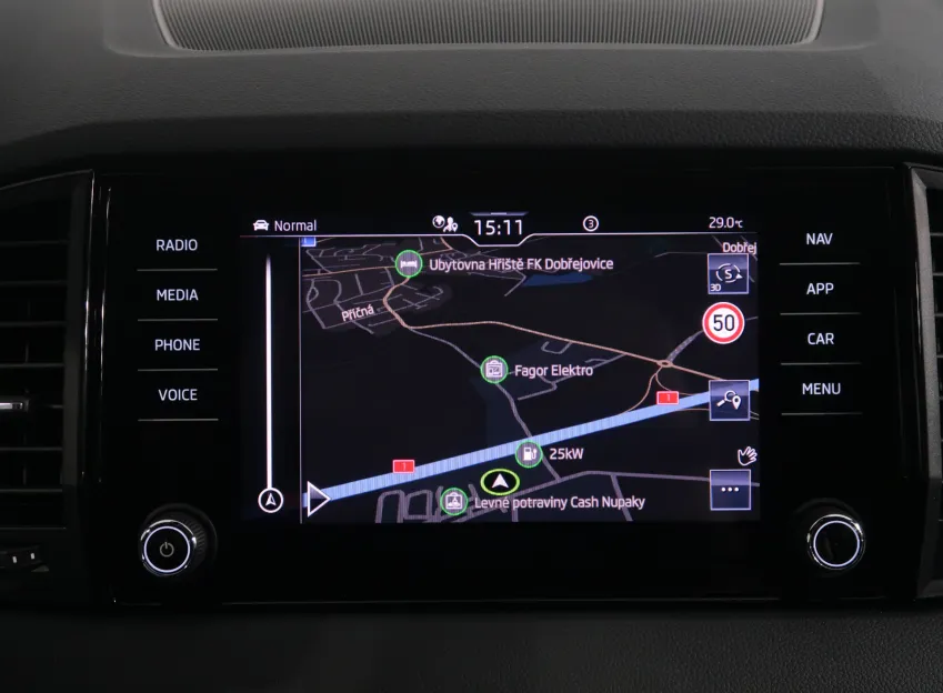 Škoda Karoq SPORTLINE 1.5TSI 110KW DSG TAŽNÉ CANTON NAVI LED M
