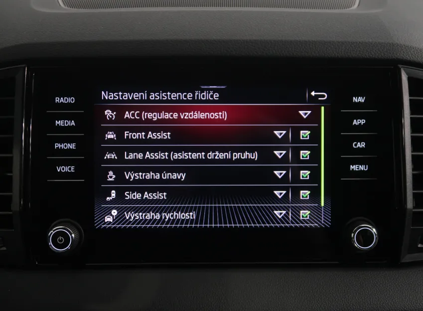 Škoda Karoq SPORTLINE 1.5TSI 110KW DSG TAŽNÉ CANTON NAVI LED M