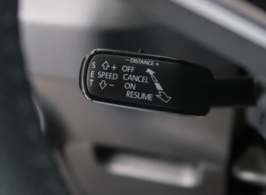 Škoda Karoq SPORTLINE 1.5TSI 110KW DSG TAŽNÉ CANTON NAVI LED M