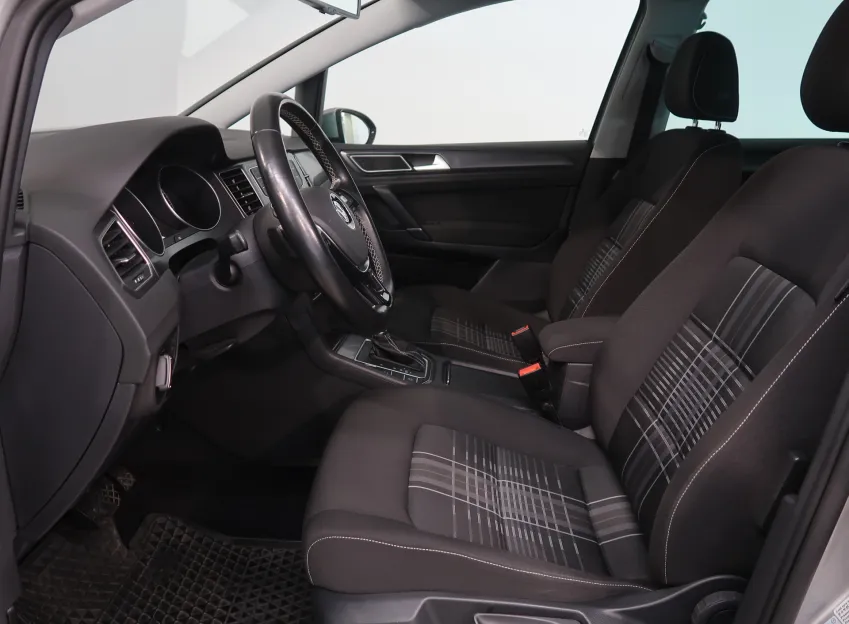 Volkswagen Golf COMFORTLINE 1.4 TSI 92kW DSG