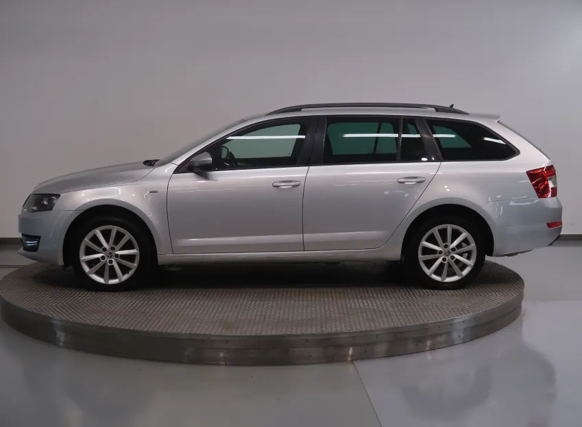 Škoda Octavia JOY 2.0TDI 110kW 4X4 TAŽNÉ XENON