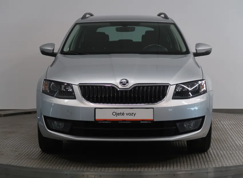 Škoda Octavia JOY 2.0TDI 110kW 4X4 TAŽNÉ XENON