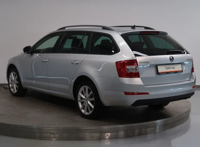 Škoda Octavia JOY 2.0TDI 110kW 4X4 TAŽNÉ XENON