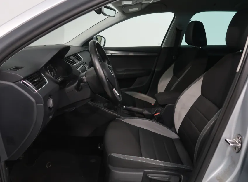 Škoda Octavia JOY 2.0TDI 110kW 4X4 TAŽNÉ XENON