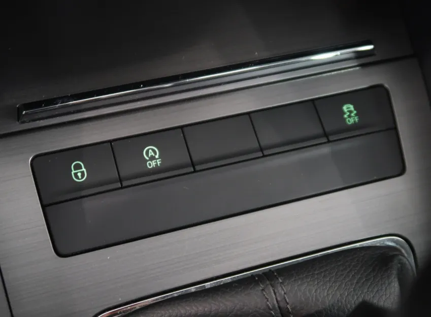 Škoda Octavia JOY 2.0TDI 110kW 4X4 TAŽNÉ XENON
