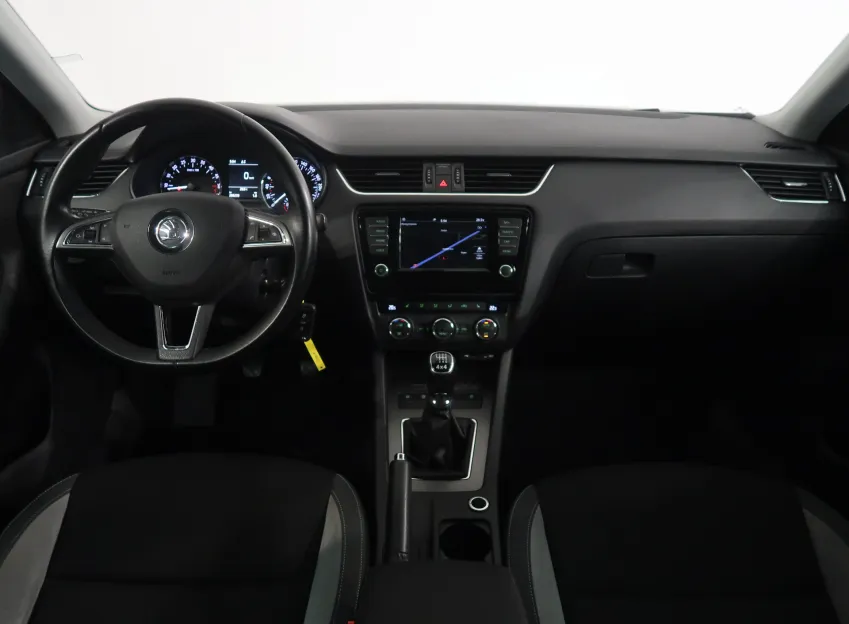 Škoda Octavia JOY 2.0TDI 110kW 4X4 TAŽNÉ XENON