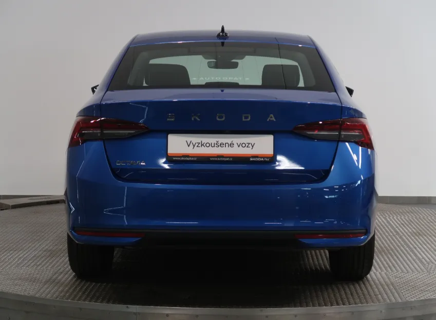 Škoda Octavia SELECTION 2.0TDI 85KW MATRIX