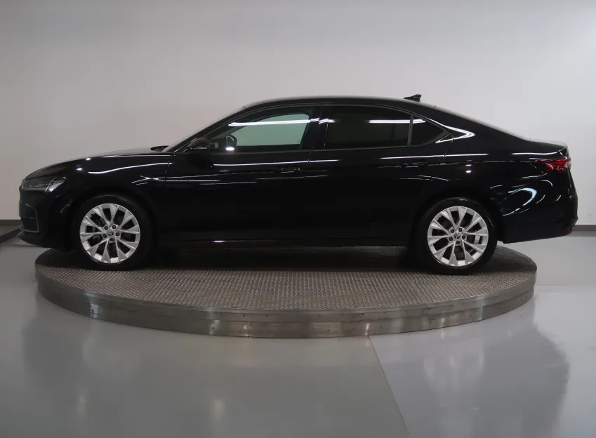 Škoda Superb SELECTION 2.0TDI 110KW LED LOUNGE