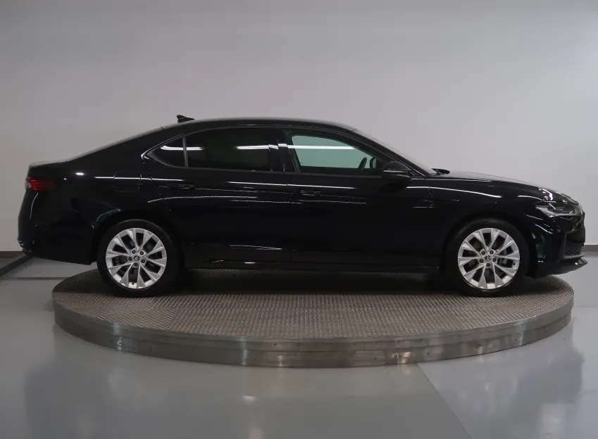 Škoda Superb SELECTION 2.0TDI 110KW LED LOUNGE