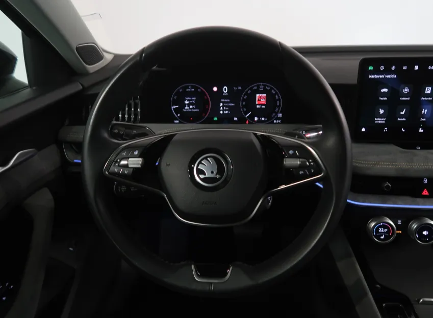 Škoda Superb SELECTION 2.0TDI 110KW LED LOUNGE
