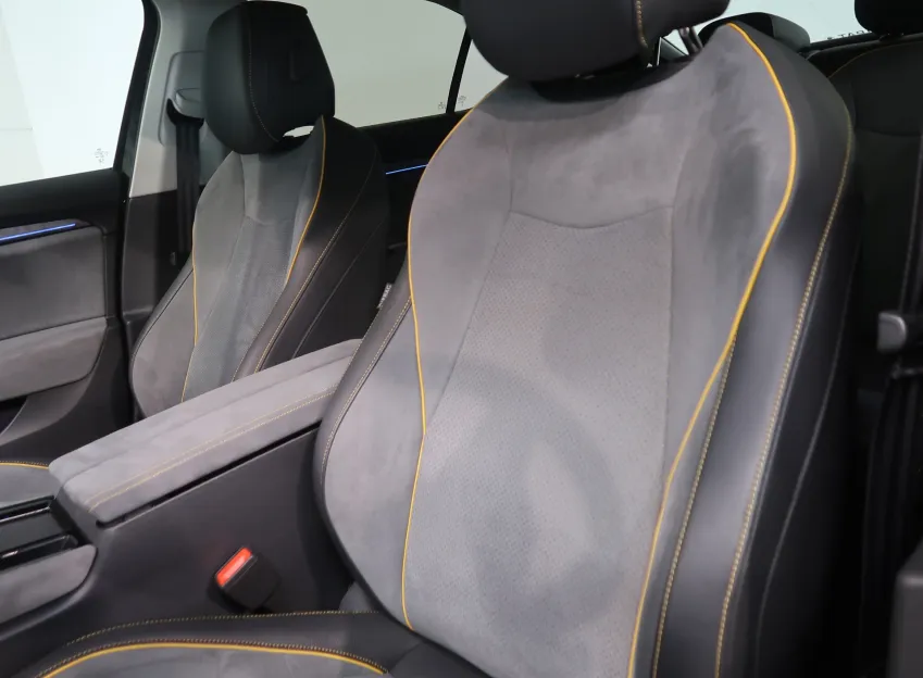 Škoda Superb SELECTION 2.0TDI 110KW LED LOUNGE