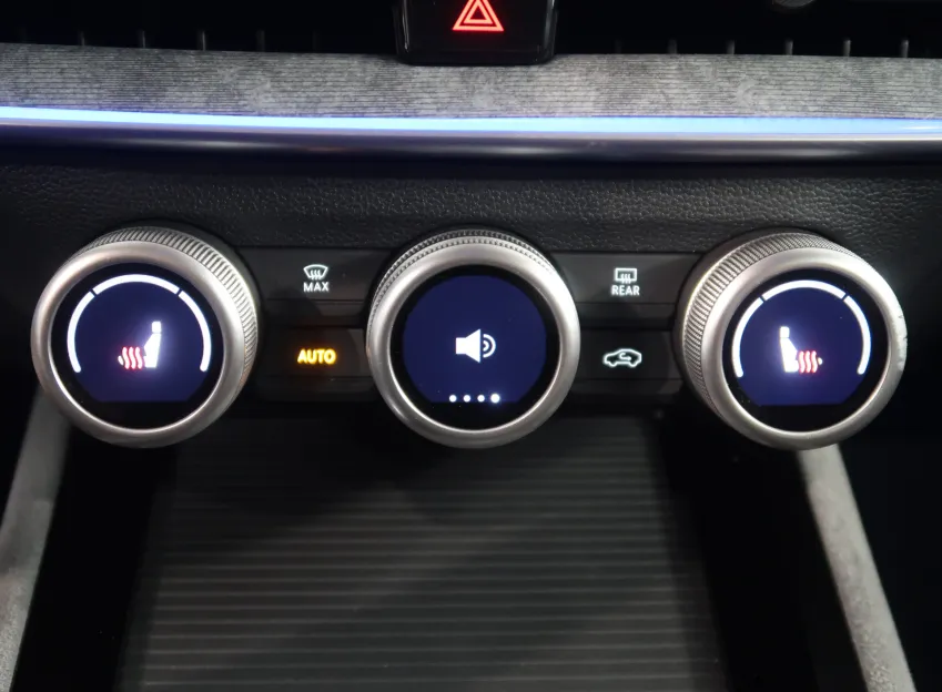 Škoda Superb SELECTION 2.0TDI 110KW LED LOUNGE