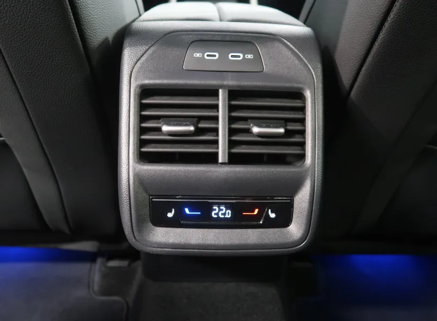 Škoda Superb SELECTION 2.0TDI 110KW LED LOUNGE