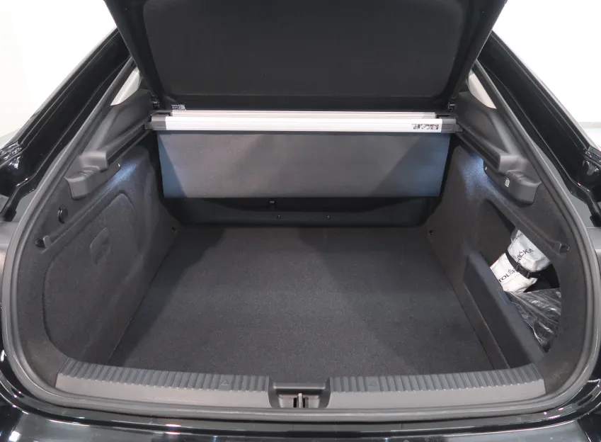 Škoda Superb SELECTION 2.0TDI 110KW LED LOUNGE