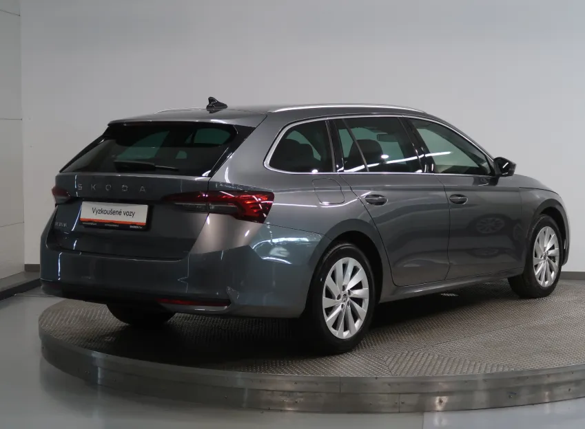 Škoda Octavia SELECTION 2.0TDI 110KW DSG LED MATRIX NAVI