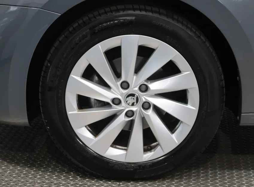 Škoda Octavia SELECTION 2.0TDI 110KW DSG LED MATRIX NAVI