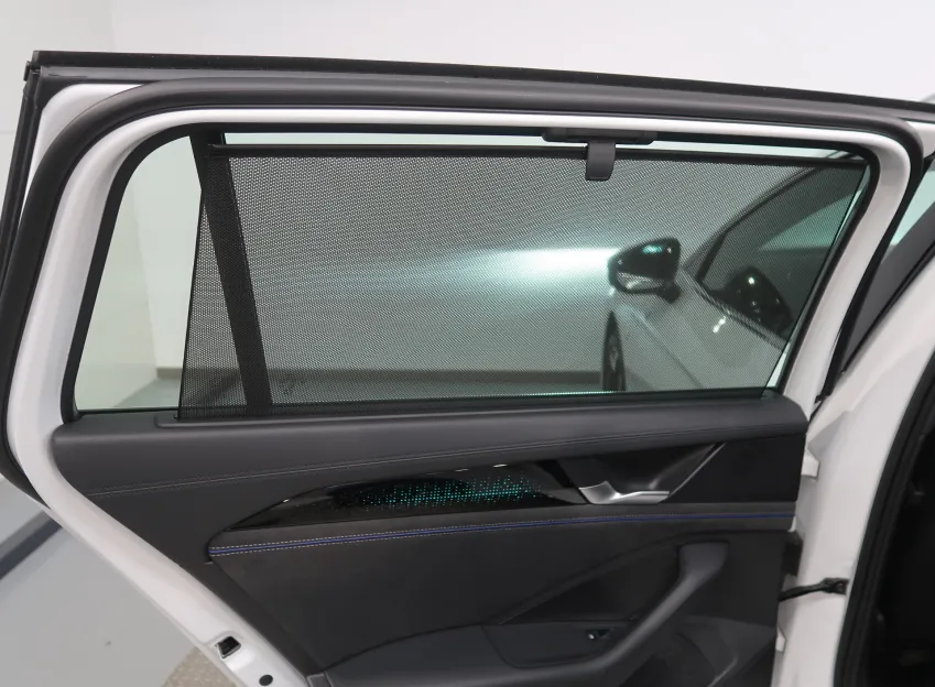 Volkswagen Passat R-LINE 1.5TSI 200KW eHYBRID WEBASTO TAŽNÉ