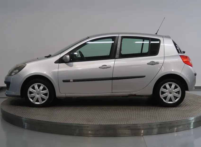 Renault Clio 1.2 i 16V 55kW STK 2028