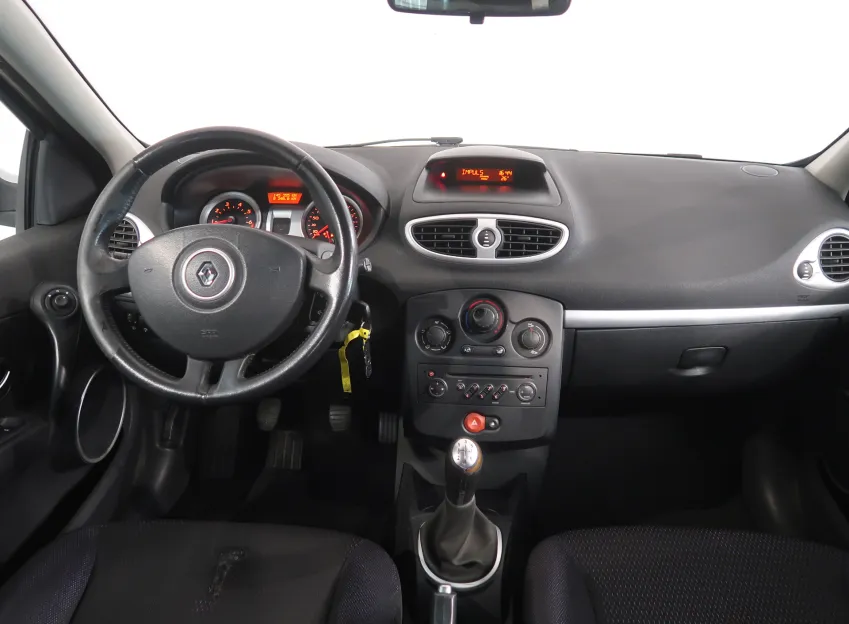 Renault Clio 1.2 i 16V 55kW STK 2028