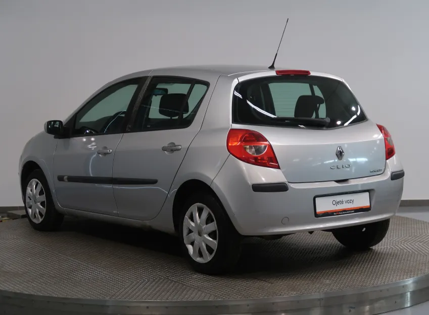 Renault Clio 1.2 i 16V 55kW STK 2028