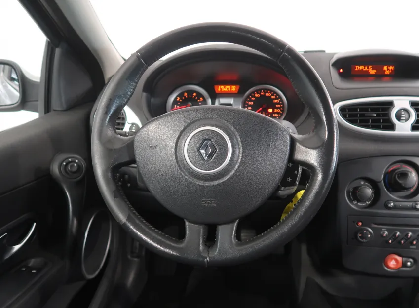 Renault Clio 1.2 i 16V 55kW STK 2028