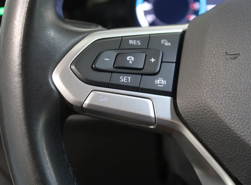 Volkswagen Golf LIFE VARIANT 1,5TSI 96KW LED ACC KAMERA