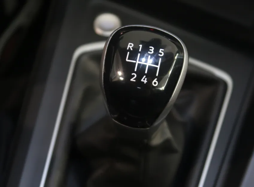 Volkswagen Golf LIFE VARIANT 1,5TSI 96KW LED ACC KAMERA