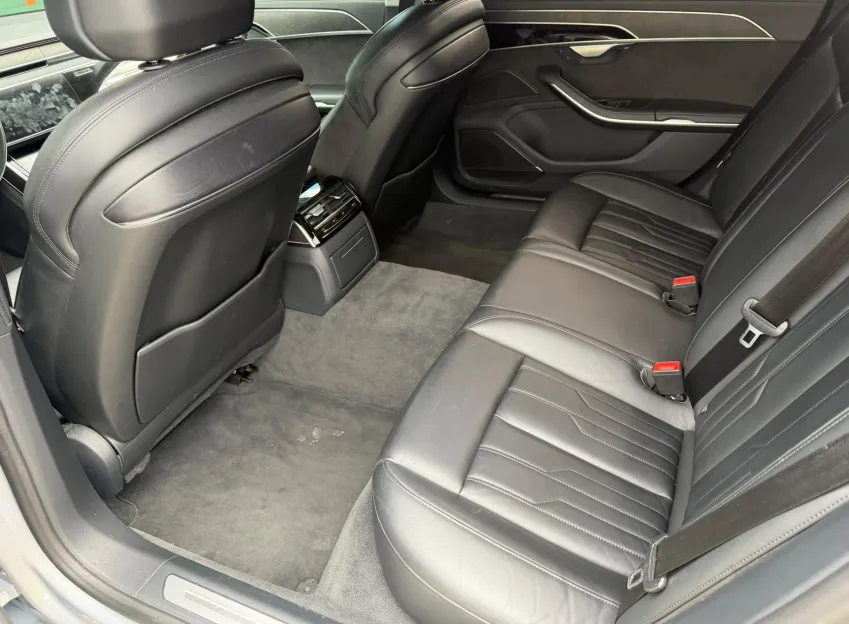 Audi A8 LONG 3.0TDI 210KW QUATTRO AUTOMAT