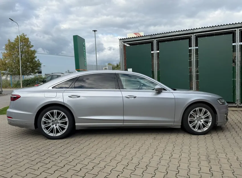 Audi A8 LONG 3.0TDI 210KW QUATTRO AUTOMAT