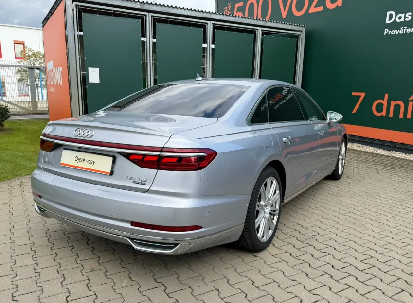 Audi A8 LONG 3.0TDI 210KW QUATTRO AUTOMAT