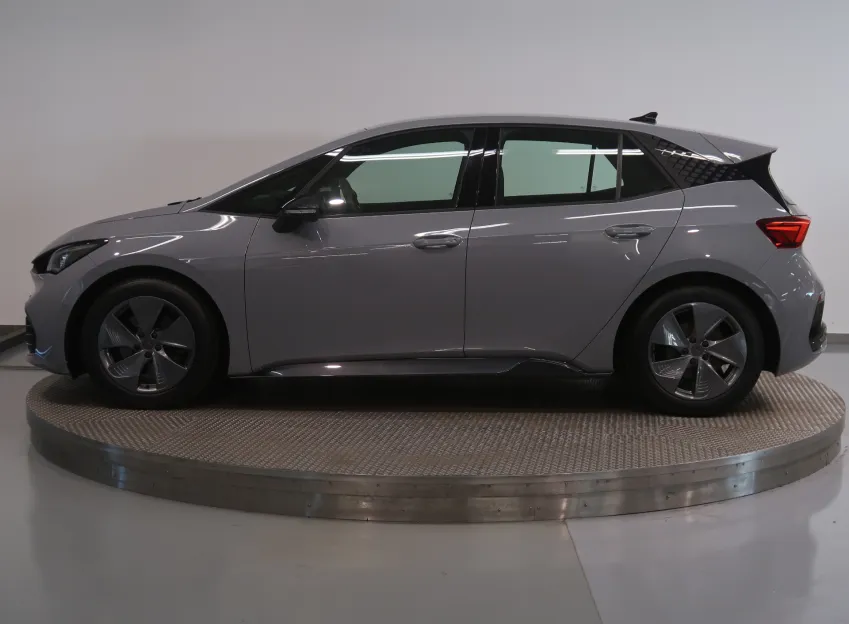 Cupra Born ELECTRIC 150KW / 62kWh ALU18"