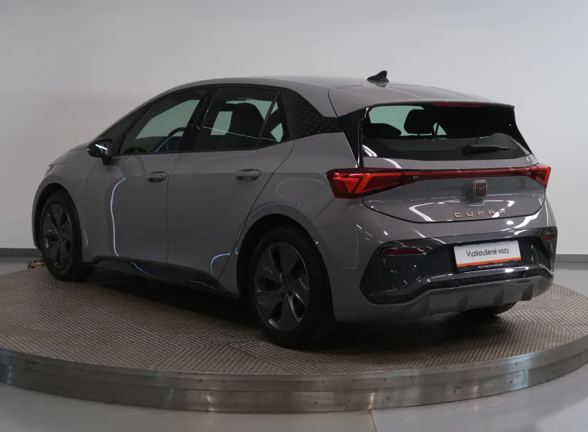Cupra Born ELECTRIC 150KW / 62kWh ALU18"
