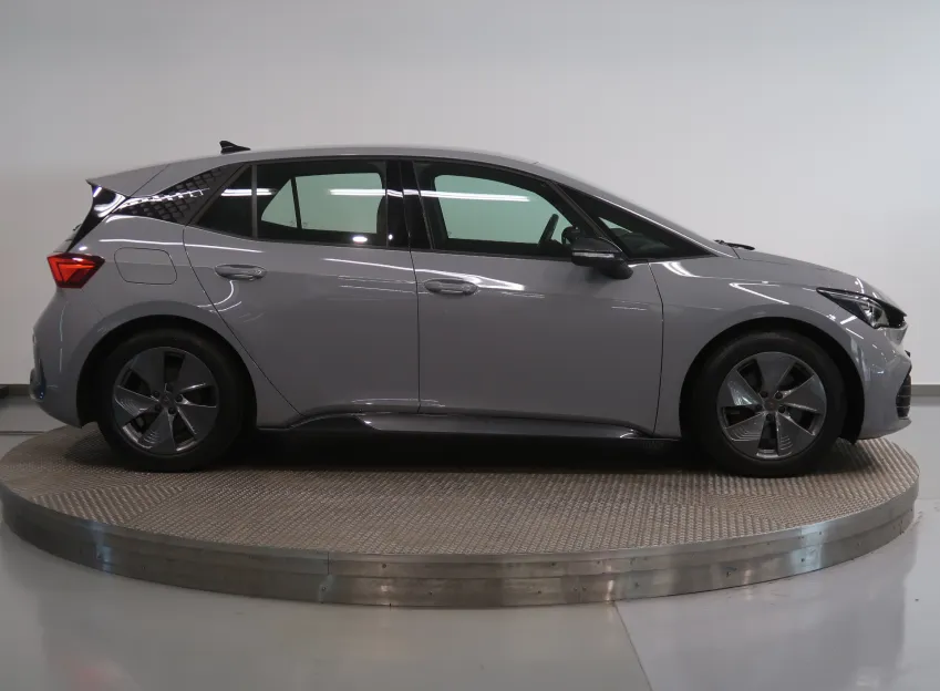 Cupra Born ELECTRIC 150KW / 62kWh ALU18"