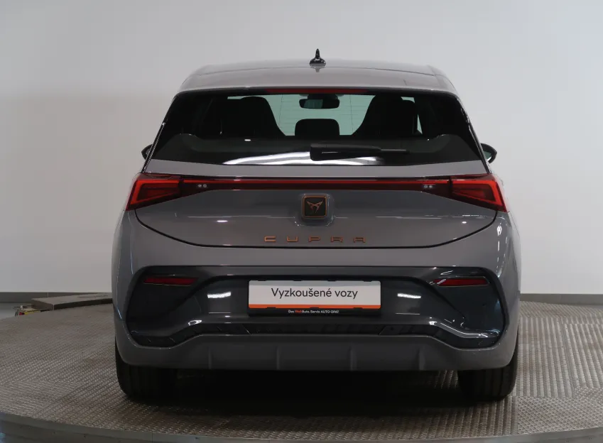 Cupra Born ELECTRIC 150KW / 62kWh ALU18"