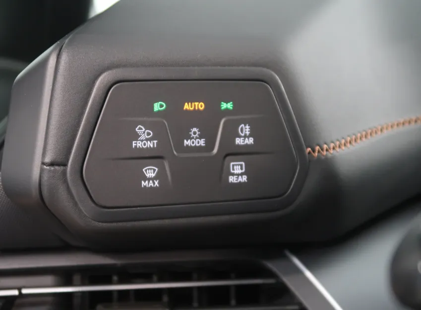 Cupra Born ELECTRIC 150KW / 62kWh ALU18"